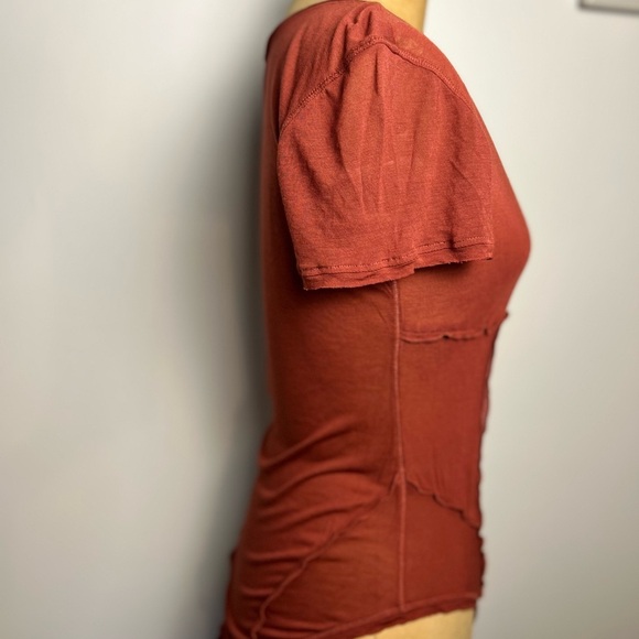 Free People women’s short sleeve body suit large rose color - Picture 3 of 7